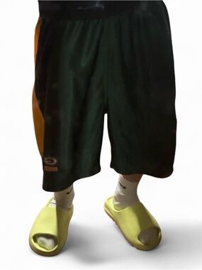 Baggy Green Bay Packers shorts no pockets functional drawstrings